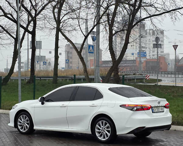 Белый Тойота Камри, объемом двигателя 2.49 л и пробегом 93 тыс. км за 26555 $, фото 24 на Automoto.ua