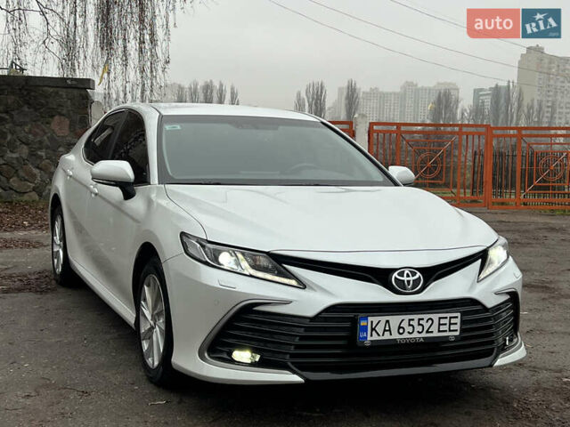 Белый Тойота Камри, объемом двигателя 2.49 л и пробегом 46 тыс. км за 28500 $, фото 9 на Automoto.ua