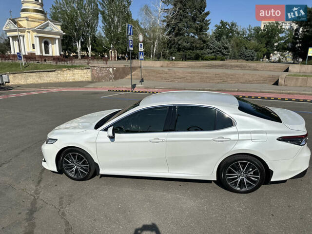 Тойота Камри 2021 в Николаеве на Automoto.ua Белый Тойота Камри, объемом двигателя 2.49 л и пробегом 107 тыс. км за 29999 $, фото 7 на Automoto.ua