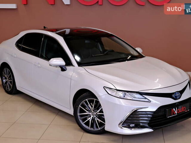 Тойота Камри 2021 в Одессе на Automoto.ua Белый Тойота Камри, объемом двигателя 2.5 л и пробегом 46 тыс. км за 29900 $, фото 4 на Automoto.ua