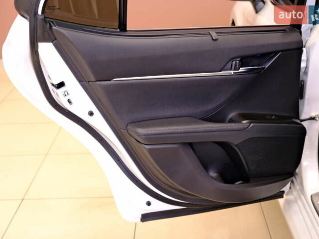 Тойота Камри 2021 в Одессе на Automoto.ua Белый Тойота Камри, объемом двигателя 2.5 л и пробегом 46 тыс. км за 29900 $, фото 38 на Automoto.ua