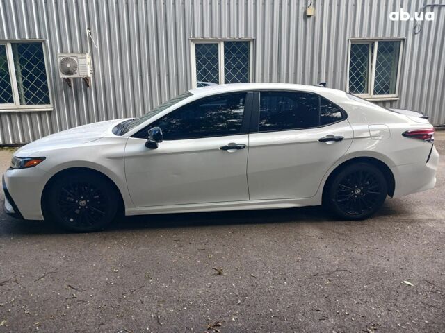 Білий Тойота Камрі, об'ємом двигуна 2.5 л та пробігом 31 тис. км за 26990 $, фото 5 на Automoto.ua