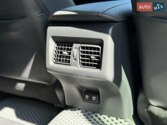 Белый Тойота Камри, объемом двигателя 2.5 л и пробегом 113 тыс. км за 29900 $, фото 30 на Automoto.ua