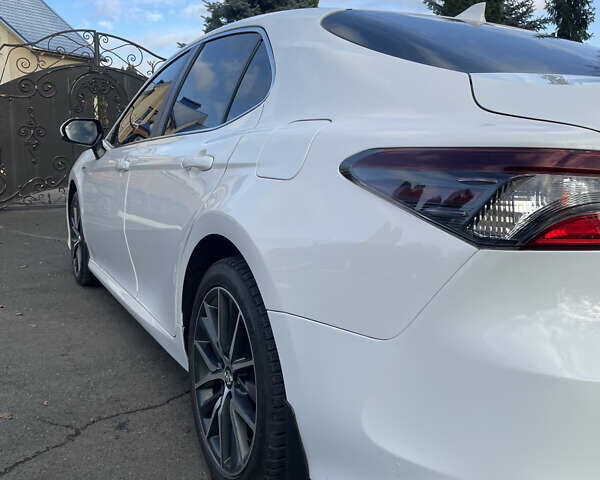 Белый Тойота Камри, объемом двигателя 2.49 л и пробегом 114 тыс. км за 23500 $, фото 15 на Automoto.ua