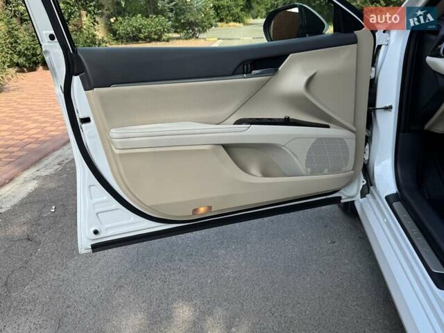 Білий Тойота Камрі, об'ємом двигуна 2.49 л та пробігом 98 тис. км за 31999 $, фото 25 на Automoto.ua