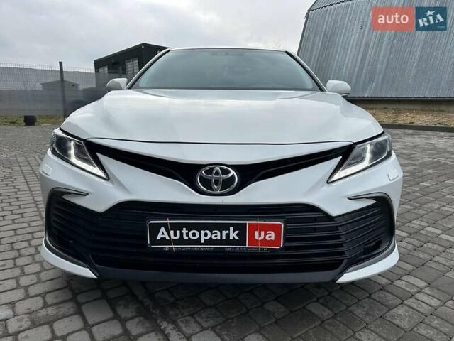 Білий Тойота Камрі, об'ємом двигуна 2.5 л та пробігом 190 тис. км за 23190 $, фото 1 на Automoto.ua