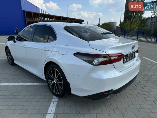 Белый Тойота Камри, объемом двигателя 2.49 л и пробегом 89 тыс. км за 30300 $, фото 6 на Automoto.ua