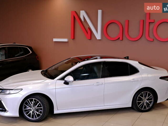 Тойота Камри 2021 в Одессе на Automoto.ua Белый Тойота Камри, объемом двигателя 2.5 л и пробегом 46 тыс. км за 29900 $, фото 11 на Automoto.ua