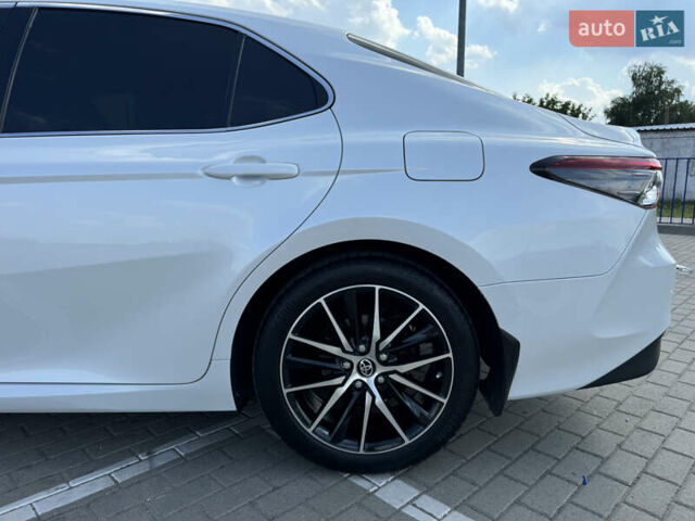 Белый Тойота Камри, объемом двигателя 2.49 л и пробегом 89 тыс. км за 30300 $, фото 8 на Automoto.ua