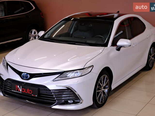 Тойота Камри 2021 в Одессе на Automoto.ua Белый Тойота Камри, объемом двигателя 2.5 л и пробегом 46 тыс. км за 29900 $, фото 2 на Automoto.ua