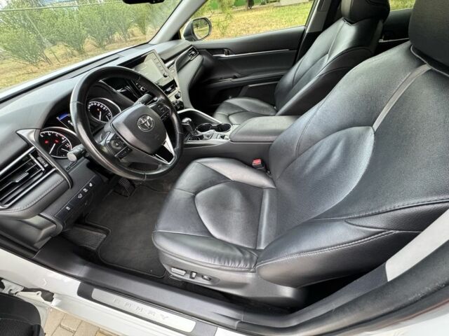 Белый Тойота Камри, объемом двигателя 2.5 л и пробегом 204 тыс. км за 21500 $, фото 6 на Automoto.ua