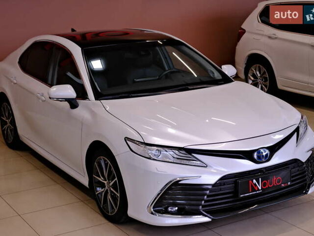 Тойота Камри 2021 в Одессе на Automoto.ua Белый Тойота Камри, объемом двигателя 2.5 л и пробегом 46 тыс. км за 29900 $, фото 3 на Automoto.ua