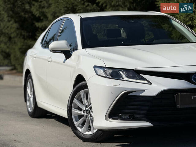 Белый Тойота Камри, объемом двигателя 2.5 л и пробегом 113 тыс. км за 29900 $, фото 6 на Automoto.ua