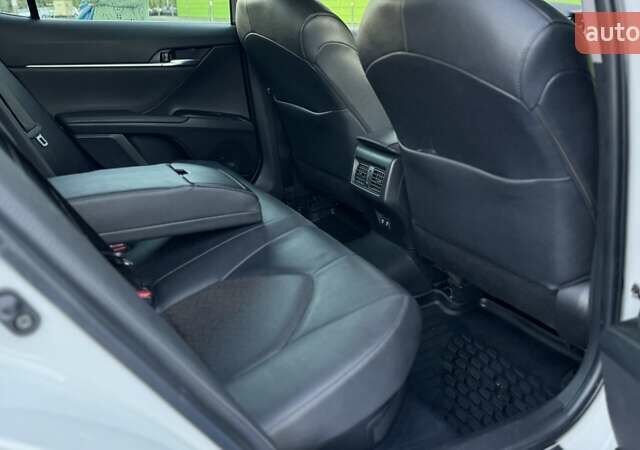 Білий Тойота Камрі, об'ємом двигуна 2.49 л та пробігом 95 тис. км за 34000 $, фото 17 на Automoto.ua