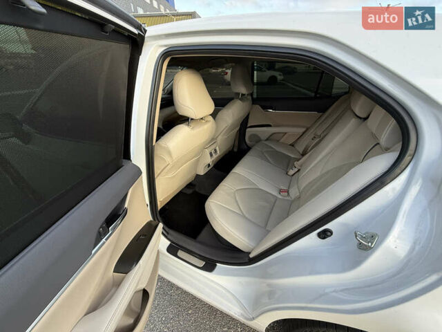 Белый Тойота Камри, объемом двигателя 2.5 л и пробегом 52 тыс. км за 39000 $, фото 34 на Automoto.ua