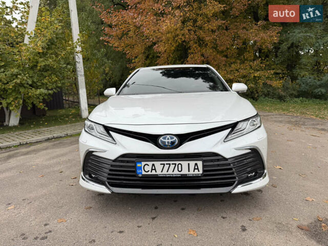Тойота Камрі 2022 у Києві на Automoto.ua Білий Тойота Камрі, об'ємом двигуна 2.49 л та пробігом 57 тис. км за 34800 $, фото 1 на Automoto.ua
