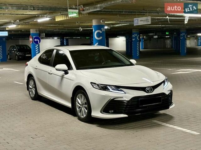 Білий Тойота Камрі, об'ємом двигуна 2.49 л та пробігом 74 тис. км за 28950 $, фото 5 на Automoto.ua