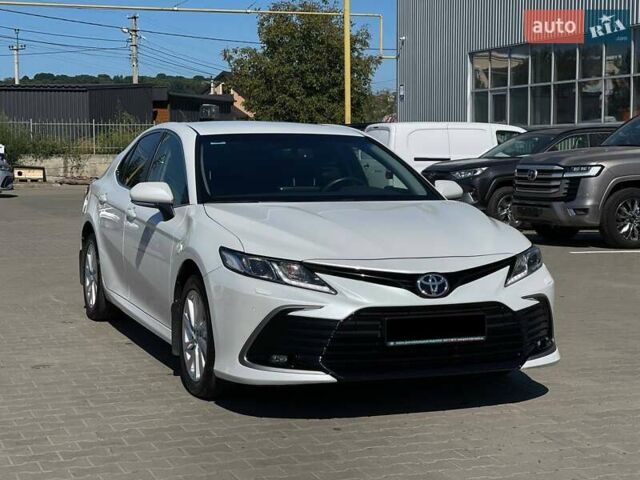 Білий Тойота Камрі, об'ємом двигуна 2.49 л та пробігом 19 тис. км за 29000 $, фото 1 на Automoto.ua