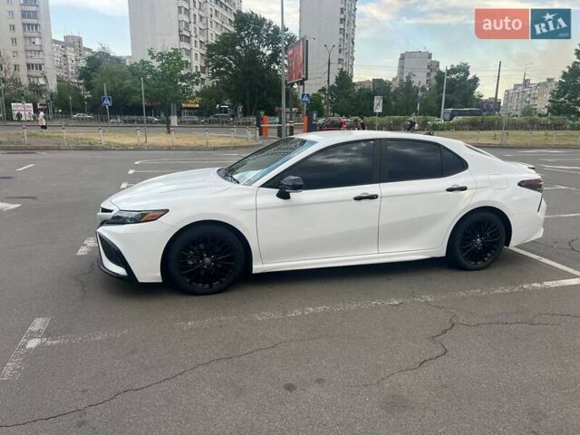 Белый Тойота Камри, объемом двигателя 2.49 л и пробегом 29 тыс. км за 28000 $, фото 14 на Automoto.ua
