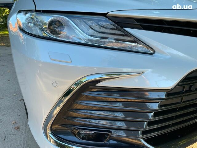 Тойота Камрі 2022 у Києві на Automoto.ua Білий Тойота Камрі, об'ємом двигуна 2.5 л та пробігом 51 тис. км за 39590 $, фото 19 на Automoto.ua