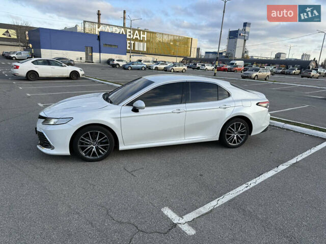 Белый Тойота Камри, объемом двигателя 2.5 л и пробегом 52 тыс. км за 39000 $, фото 11 на Automoto.ua