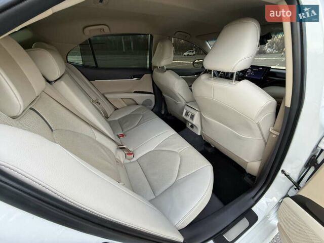 Белый Тойота Камри, объемом двигателя 2.5 л и пробегом 52 тыс. км за 39000 $, фото 33 на Automoto.ua