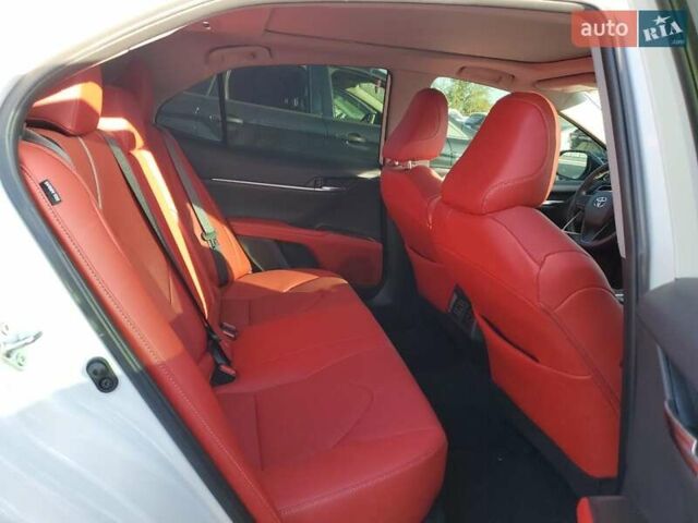 Белый Тойота Камри, объемом двигателя 3.5 л и пробегом 23 тыс. км за 10050 $, фото 9 на Automoto.ua