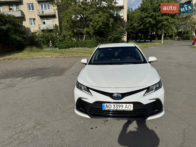 Белый Тойота Камри, объемом двигателя 2.49 л и пробегом 38 тыс. км за 35000 $, фото 3 на Automoto.ua