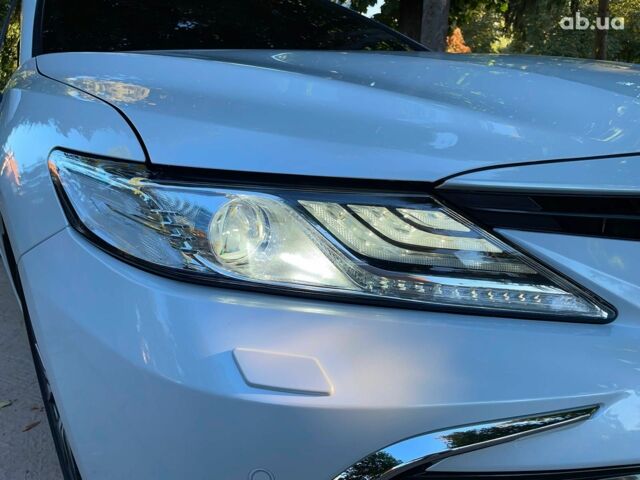 Тойота Камрі 2022 у Києві на Automoto.ua Білий Тойота Камрі, об'ємом двигуна 2.5 л та пробігом 51 тис. км за 39590 $, фото 45 на Automoto.ua