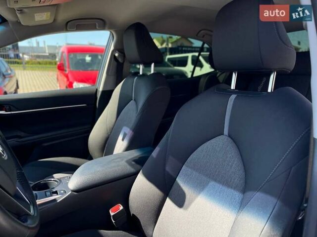 Білий Тойота Камрі, об'ємом двигуна 2.49 л та пробігом 19 тис. км за 29000 $, фото 15 на Automoto.ua