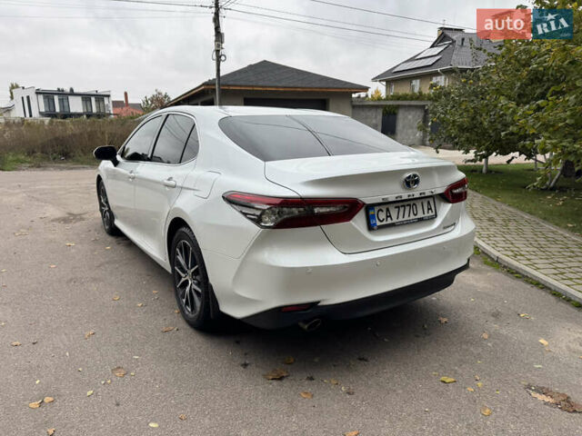 Тойота Камрі 2022 у Києві на Automoto.ua Білий Тойота Камрі, об'ємом двигуна 2.49 л та пробігом 57 тис. км за 34800 $, фото 4 на Automoto.ua