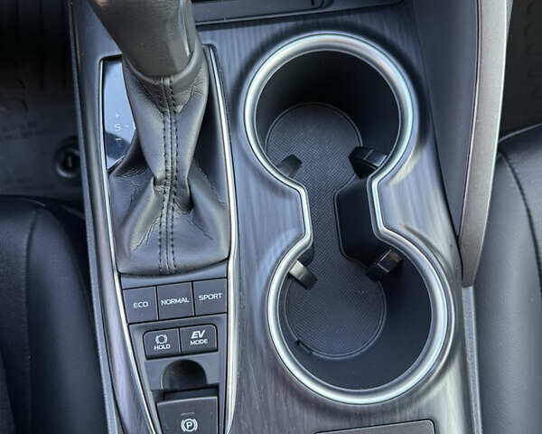 Белый Тойота Камри, объемом двигателя 2.49 л и пробегом 95 тыс. км за 32000 $, фото 11 на Automoto.ua