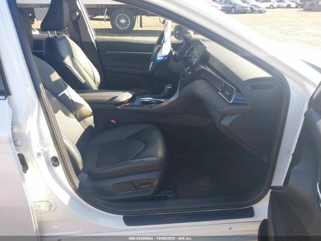 Белый Тойота Камри, объемом двигателя 2.5 л и пробегом 47 тыс. км за 9300 $, фото 3 на Automoto.ua