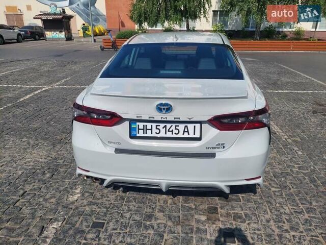 Белый Тойота Камри, объемом двигателя 2.49 л и пробегом 26 тыс. км за 29950 $, фото 1 на Automoto.ua