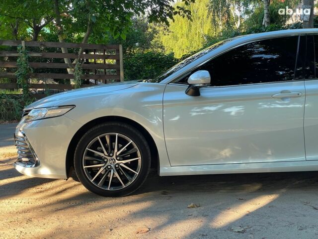 Тойота Камрі 2022 у Києві на Automoto.ua Білий Тойота Камрі, об'ємом двигуна 2.5 л та пробігом 51 тис. км за 39590 $, фото 15 на Automoto.ua