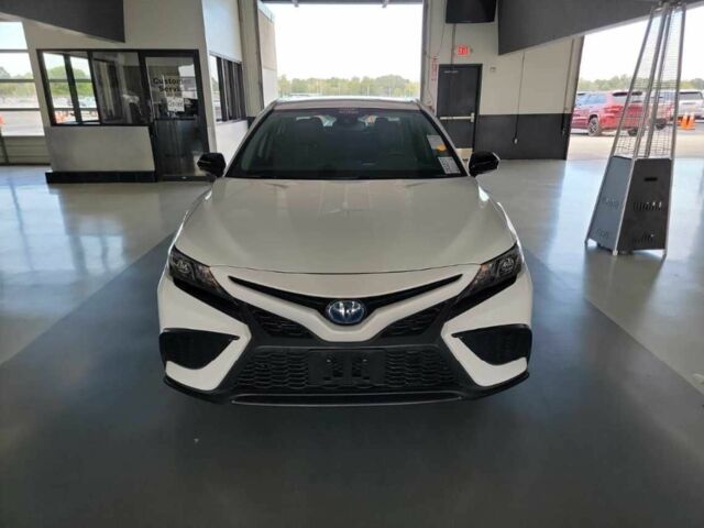 Белый Тойота Камри, объемом двигателя 2.5 л и пробегом 12 тыс. км за 10500 $, фото 1 на Automoto.ua