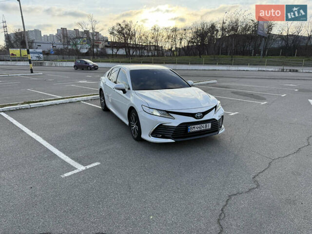 Белый Тойота Камри, объемом двигателя 2.5 л и пробегом 52 тыс. км за 39000 $, фото 2 на Automoto.ua
