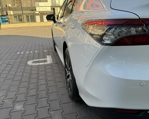 Белый Тойота Камри, объемом двигателя 2.49 л и пробегом 95 тыс. км за 32000 $, фото 5 на Automoto.ua