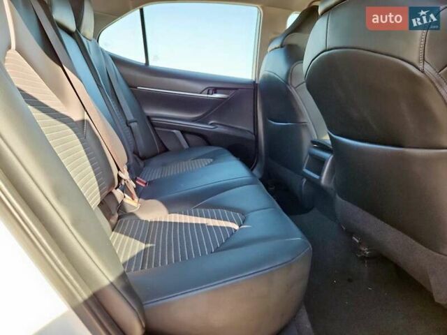 Белый Тойота Камри, объемом двигателя 2.5 л и пробегом 95 тыс. км за 8500 $, фото 9 на Automoto.ua