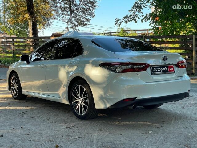 Тойота Камрі 2022 у Києві на Automoto.ua Білий Тойота Камрі, об'ємом двигуна 2.5 л та пробігом 51 тис. км за 39590 $, фото 12 на Automoto.ua