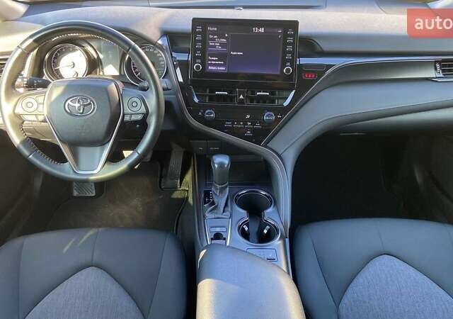 Белый Тойота Камри, объемом двигателя 2.49 л и пробегом 19 тыс. км за 29500 $, фото 7 на Automoto.ua