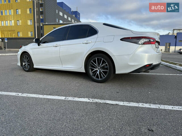 Белый Тойота Камри, объемом двигателя 2.5 л и пробегом 52 тыс. км за 39000 $, фото 13 на Automoto.ua