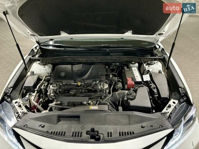 Білий Тойота Камрі, об'ємом двигуна 2.49 л та пробігом 74 тис. км за 28950 $, фото 33 на Automoto.ua