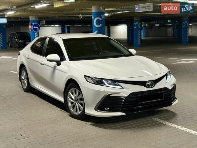 Білий Тойота Камрі, об'ємом двигуна 2.49 л та пробігом 74 тис. км за 28950 $, фото 3 на Automoto.ua