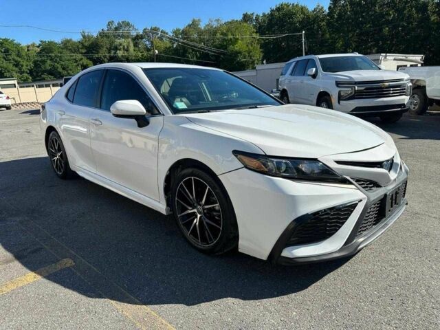 Белый Тойота Камри, объемом двигателя 0 л и пробегом 10 тыс. км за 19800 $, фото 3 на Automoto.ua