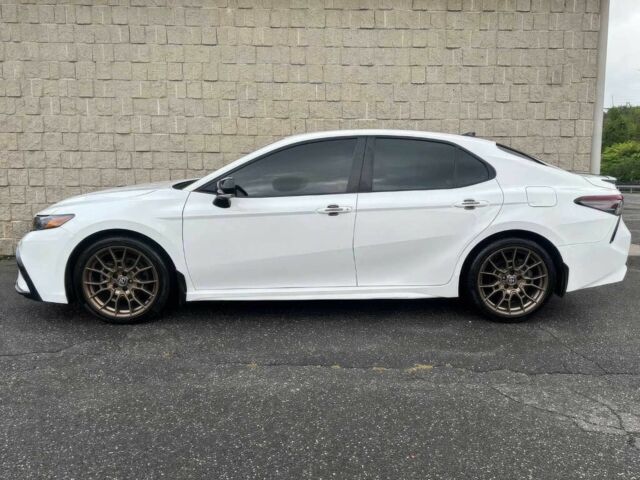 Белый Тойота Камри, объемом двигателя 2 л и пробегом 21 тыс. км за 22000 $, фото 3 на Automoto.ua