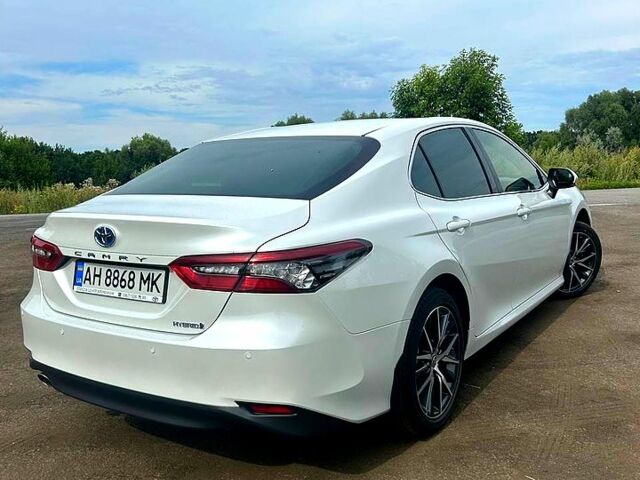 Білий Тойота Камрі, об'ємом двигуна 2.5 л та пробігом 30 тис. км за 40700 $, фото 1 на Automoto.ua