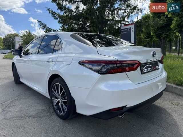 Белый Тойота Камри, объемом двигателя 2.49 л и пробегом 19 тыс. км за 41000 $, фото 4 на Automoto.ua