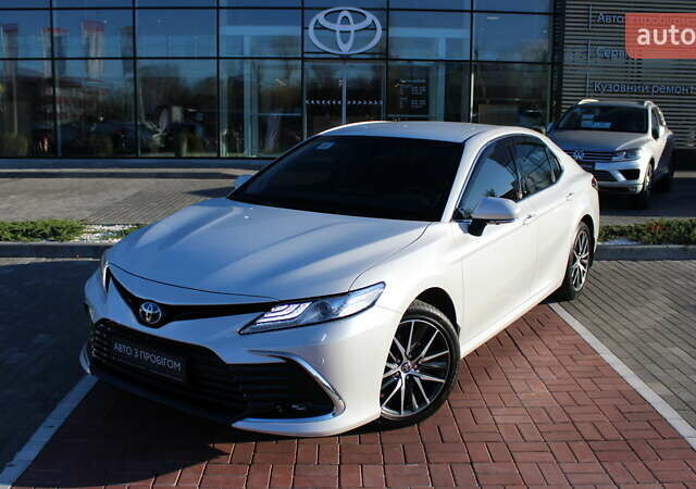 Белый Тойота Камри, объемом двигателя 2.49 л и пробегом 23 тыс. км за 39500 $, фото 12 на Automoto.ua