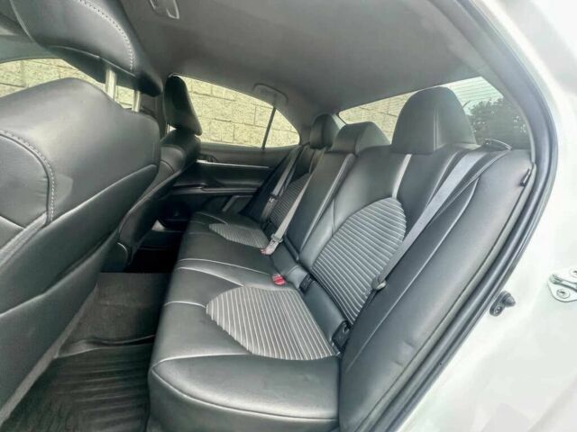 Белый Тойота Камри, объемом двигателя 2 л и пробегом 21 тыс. км за 22000 $, фото 10 на Automoto.ua